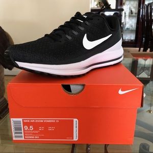 NWT NIKE Air Zoom Vomero 13